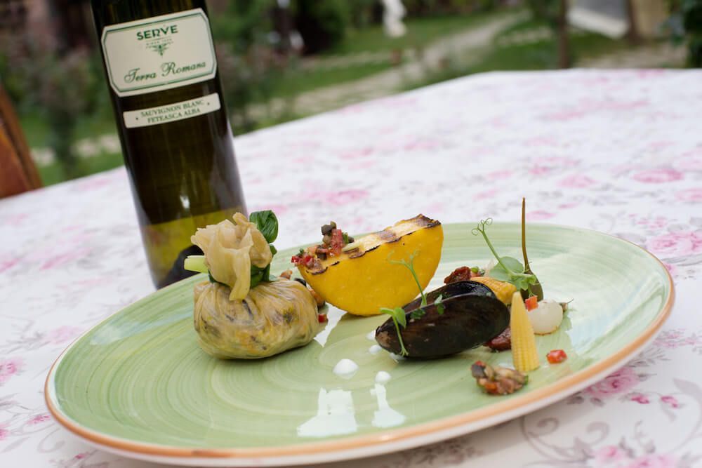 VinulRo_gastronomie_romaneasca_sarmale_reinterpretate_Chef_Ioan_David_Iasi-2.jpeg