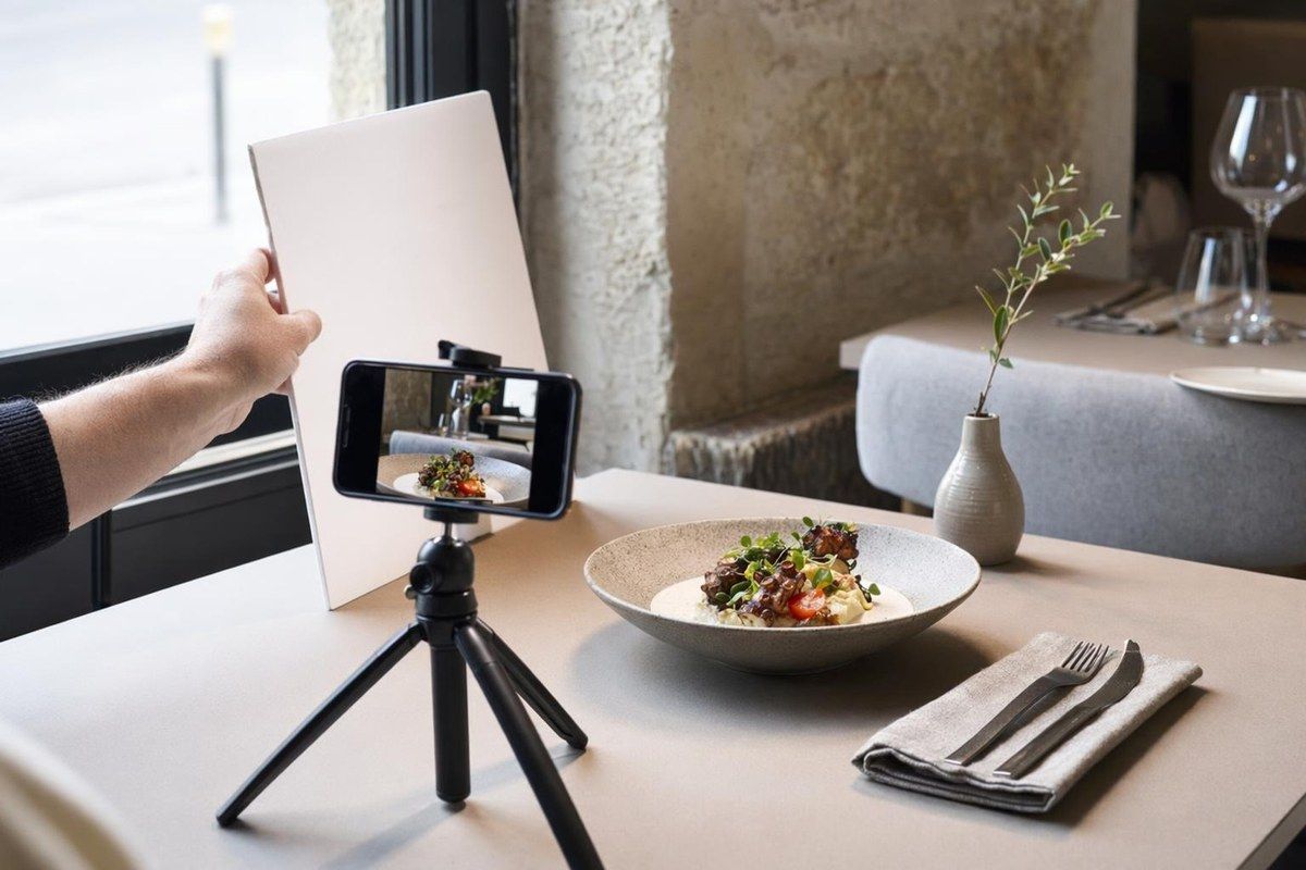 Fotografii de meniu digital pregătite consecvent pentru un restaurant